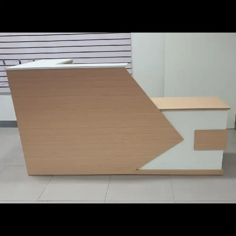 mueble-a-medida-1.webp Recepcion Comercial — Shovamuebles