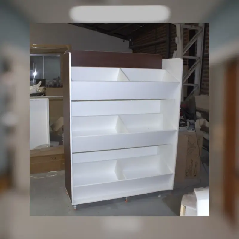 Mueble Exhibidor — vista 2