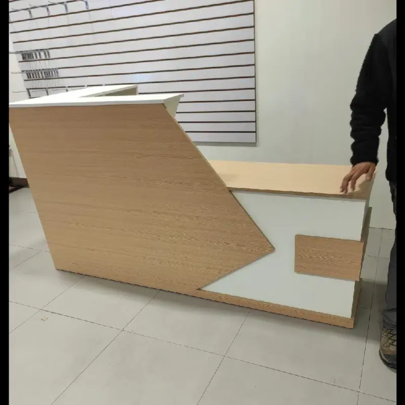 mueble-recepcion-2-3.webp Recepcion Comercial — vista 3